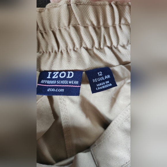 Izod Girl's Elastic Waist Belted Khaki Scooter Skirt. - Picture 4 of 5